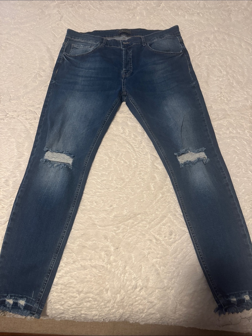 Zara Men's Dark Blue Skinny Jeans with Knee Rips